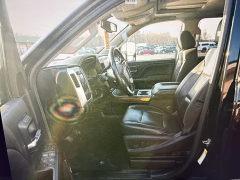 More photos of 2019 GMC Sierra 3500HD SLT at Car Central Milford, CT