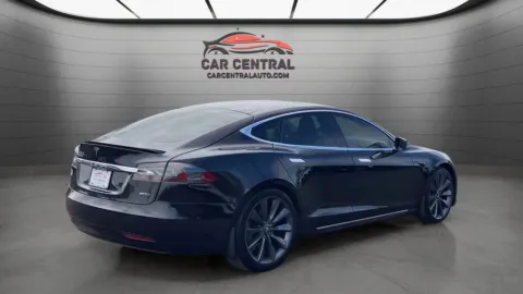 More photos of 2017 Tesla Model S 90D at Car Central Milford, CT