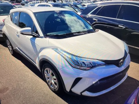 More photos of 2021 Toyota C-HR LE at Car Central Milford, CT