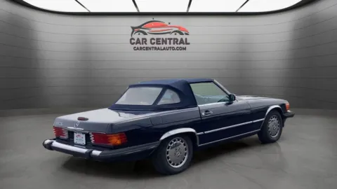 More photos of 1988 Mercedes-Benz 500-Class 560 SL at Car Central Milford, CT