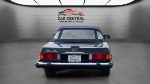 More photos of 1988 Mercedes-Benz 500-Class 560 SL at Car Central Milford, CT