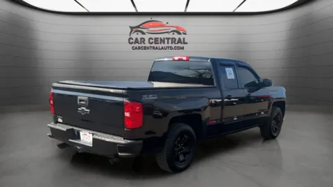 More photos of 2018 Chevrolet Silverado 1500 LT at Car Central Milford, CT