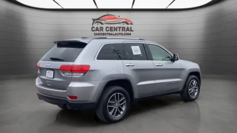 More photos of 2017 Jeep Grand Cherokee Limited at Car Central Milford, CT