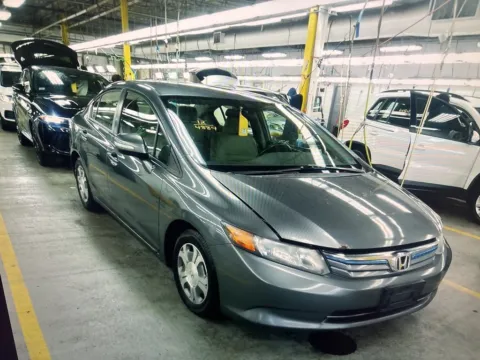 More photos of 2012 Honda Civic Hybrid at Car Central Milford, CT