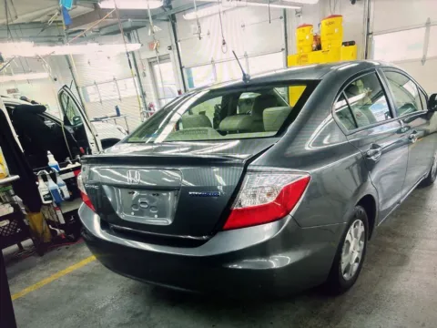 More photos of 2012 Honda Civic Hybrid at Car Central Milford, CT