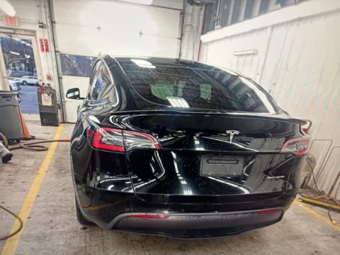 More photos of 2021 Tesla Model Y Long Range at Car Central Milford, CT