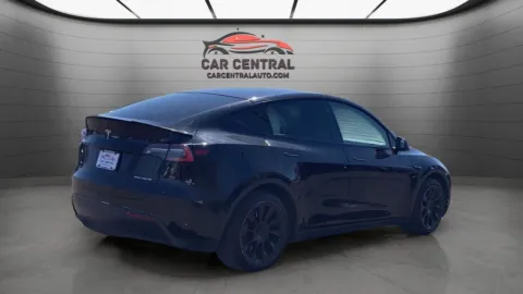 More photos of 2021 Tesla Model Y Long Range at Car Central Milford, CT