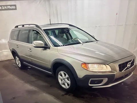 More photos of 2013 Volvo XC70 3.2 Platinum at Car Central Milford, CT