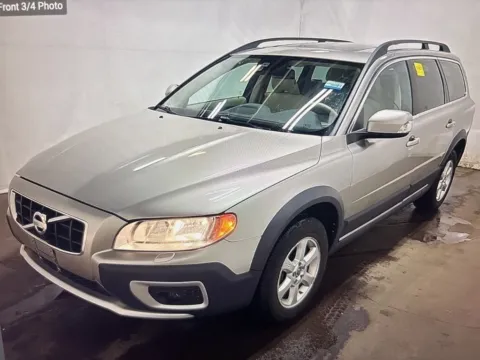 Green 2013 Volvo XC70 3.2 Platinum for sale in Milford, CT