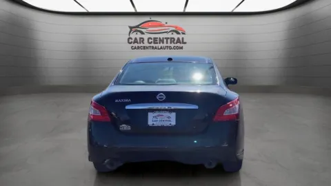 More photos of 2009 Nissan Maxima 3.5 SV at Car Central Milford, CT