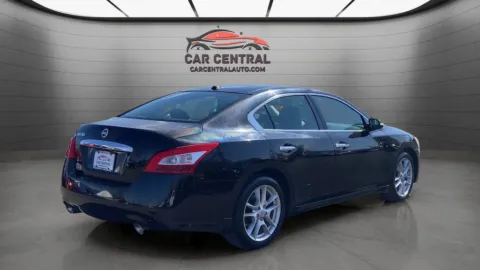 More photos of 2009 Nissan Maxima 3.5 SV at Car Central Milford, CT