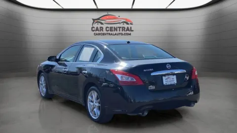 More photos of 2009 Nissan Maxima 3.5 SV at Car Central Milford, CT