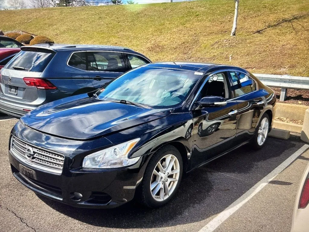 Black 2009 Nissan Maxima 3.5 SV for sale in Milford, CT