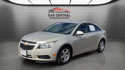 Silver 2013 Chevrolet Cruze 1LT for sale in Milford, CT