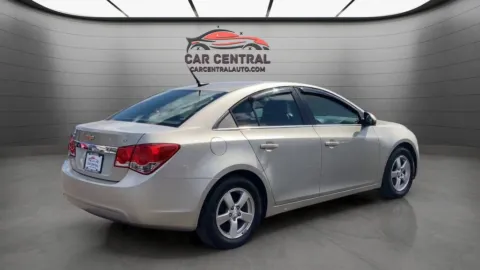 More photos of 2013 Chevrolet Cruze 1LT at Car Central Milford, CT