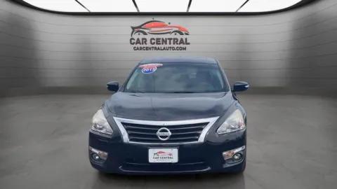 More photos of 2015 Nissan Altima 2.5 SL at Car Central Milford, CT