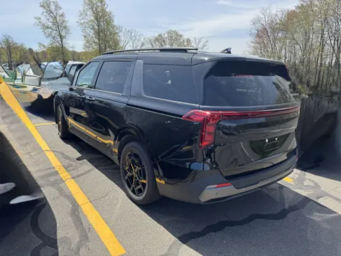 More photos of 2026 Kia Carnival at Car Central Milford, CT