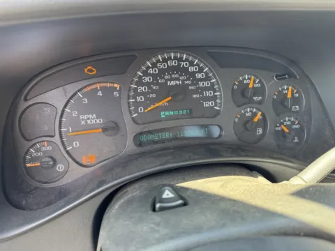 More photos of 2004 Chevrolet Silverado 2500HD at Car Central Milford, CT