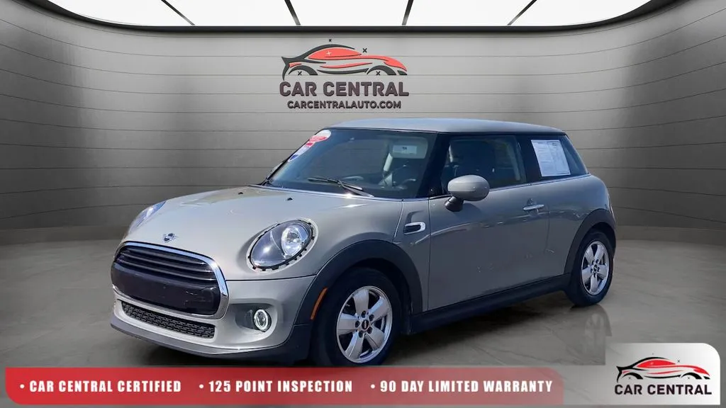 2020 MINI Hardtop Oxford Edition's photo