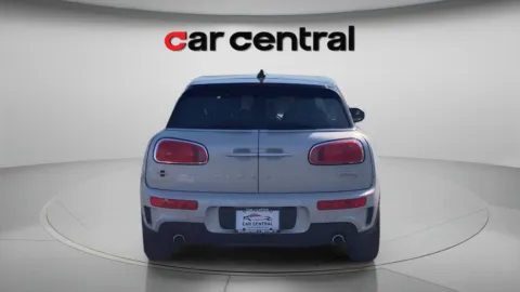 More photos of 2019 MINI Cooper S Clubman Signature at Car Central Milford, CT