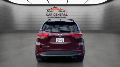 More photos of 2018 Toyota Highlander LE Plus at Car Central Milford, CT