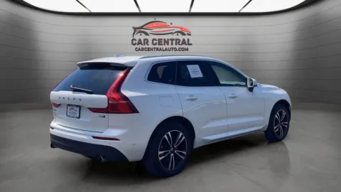 More photos of 2019 Volvo XC60 T6 Momentum at Car Central Milford, CT