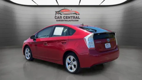More photos of 2010 Toyota Prius V at Car Central Milford, CT