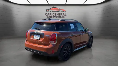 More photos of 2018 MINI Cooper Countryman ALL4 Carbon Black at Car Central Milford, CT