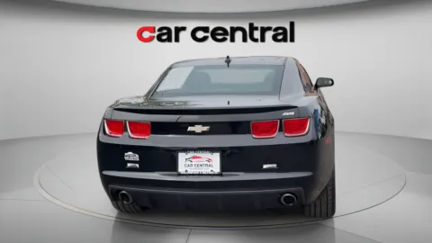 More photos of 2010 Chevrolet Camaro SS at Car Central Milford, CT