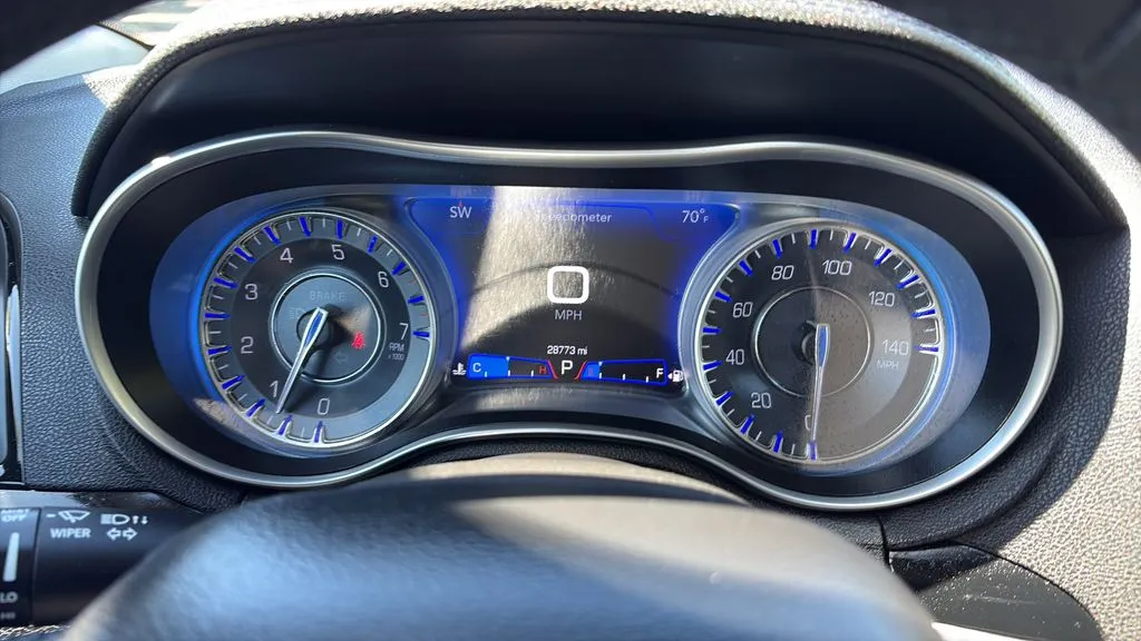 2023 Chrysler 300 Touring - Photo 13