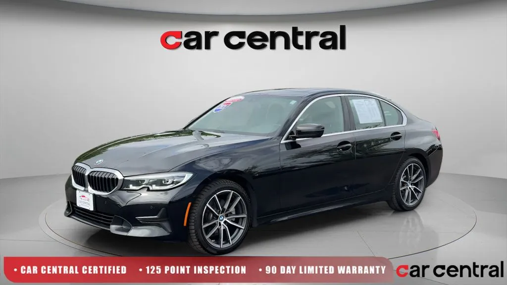 2021 BMW 3 Series 330i xDrive Sedan's photo
