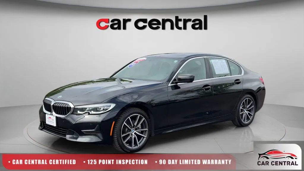 2021 BMW 3 Series 330i xDrive Sedan's photo