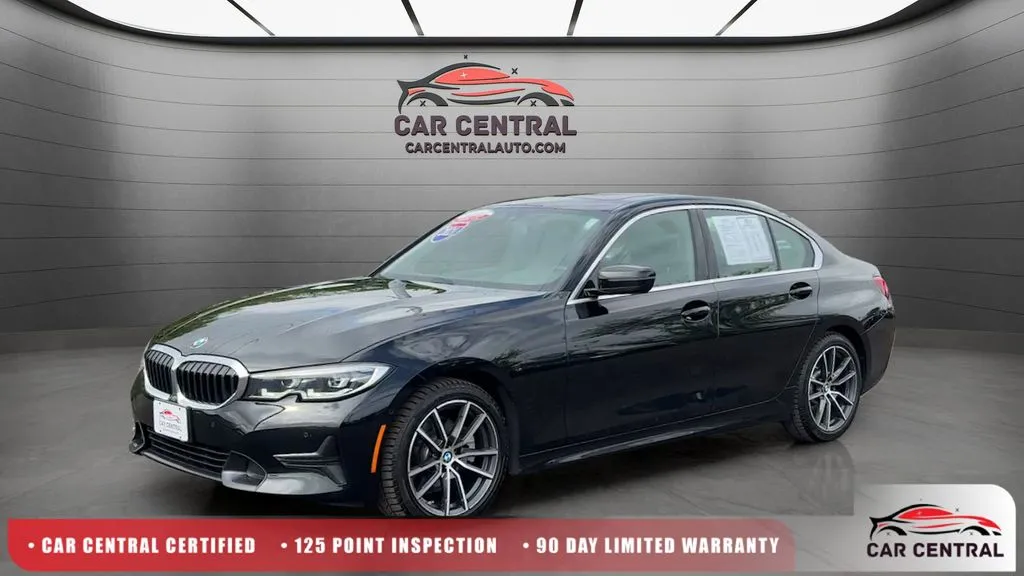 2021 BMW 3 Series 330i xDrive Sedan's photo