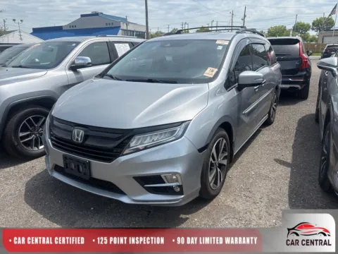 Silver 2018 Honda Odyssey Elite for sale in Milford, CT