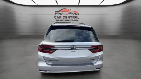 More photos of 2018 Honda Odyssey Elite at Car Central Milford, CT