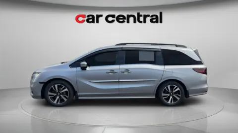 Photos of 2018 Honda Odyssey Elite for sale in Milford, CT at Car Central Milford
