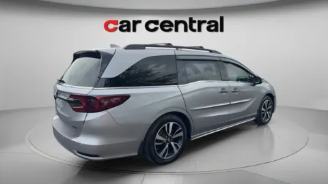 Another view of 2018 Honda Odyssey Elite for sale in Milford, CT at Car Central Milford