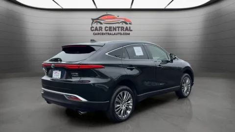 More photos of 2022 Toyota Venza Limited at Car Central Milford, CT