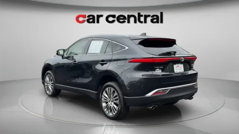 More photos of 2022 Toyota Venza Limited at Car Central Milford, CT