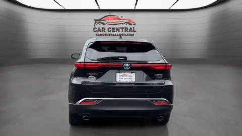 More photos of 2022 Toyota Venza Limited at Car Central Milford, CT
