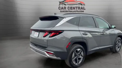 More photos of 2025 Hyundai Tucson SEL at Car Central Milford, CT