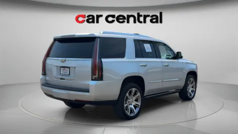 More photos of 2019 Cadillac Escalade Premium Luxury at Car Central Milford, CT