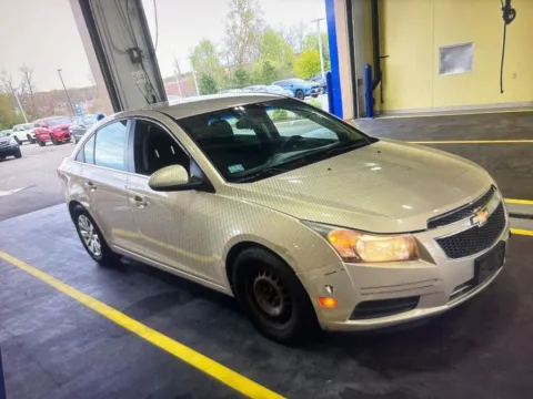 More photos of 2011 Chevrolet Cruze 1LT at Car Central Milford, CT