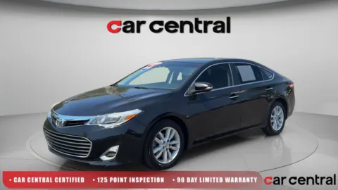 Black 2015 Toyota Avalon XLE for sale in Milford, CT