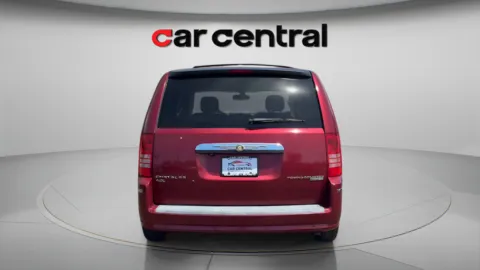 More photos of 2010 Chrysler Town & Country Limited at Car Central Milford, CT