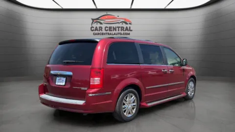 More photos of 2010 Chrysler Town & Country Limited at Car Central Milford, CT