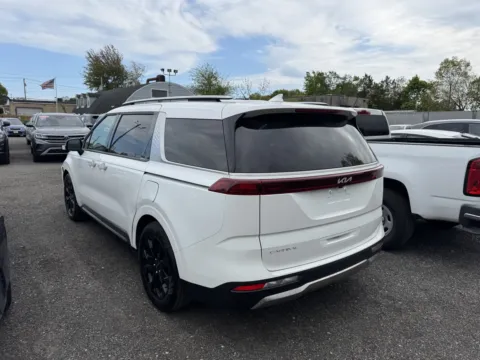 More photos of 2024 Kia Carnival at Car Central Milford, CT