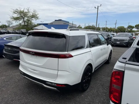 More photos of 2024 Kia Carnival at Car Central Milford, CT