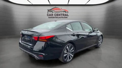 More photos of 2022 Nissan Altima 2.5 SR at Car Central Milford, CT