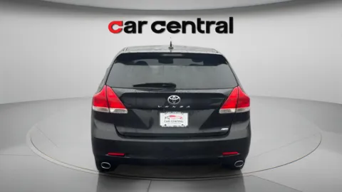 More photos of 2011 Toyota Venza XLE at Car Central Milford, CT